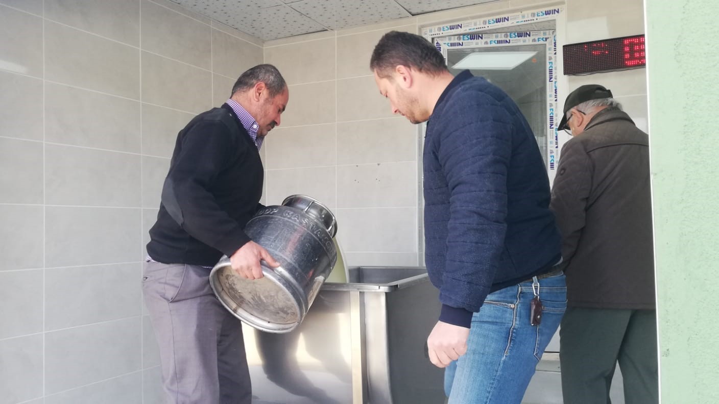 3b1aa7f3-f313-4dce-a83b-2787585ba143